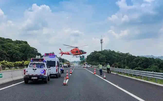 吐鲁番高速公路汽车救援案例